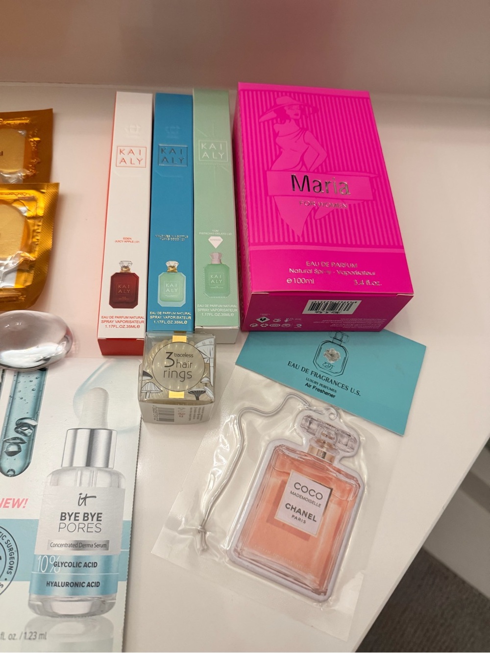 Massive lot of beauty samples!!! Brands like Georgio Armani, Viori, Tatcha, etc. - Picture 10 of 16
